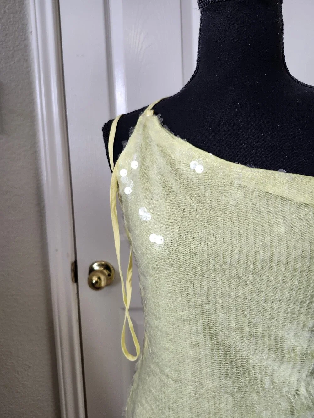 PrettyLittleThing Pastel Yellow Sequin Strappy 1 Shoulder Dress US 10